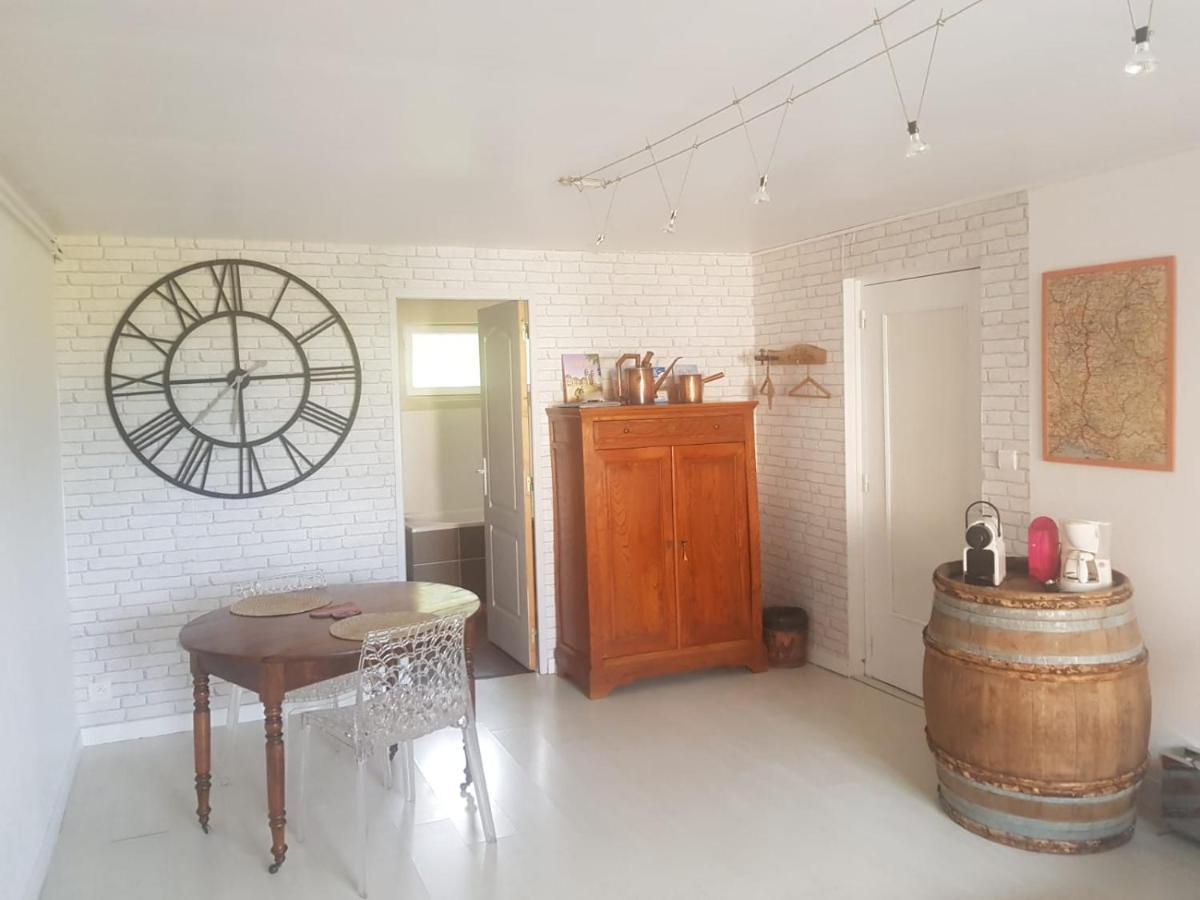 Chambre Au Tonneau Fleurie Buitenkant foto